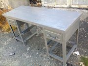 Продам крепкий, надежный советский слесарный верстак в хорошем состоян