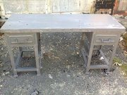 Продам верстак слесарный с двумя шухлядами