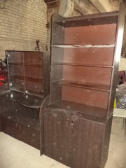 Задний шкаф б у в хорошем состоянии