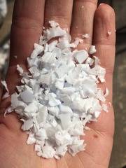 Продаю дробленку ПП белую, теходход (чистейший отход производства)