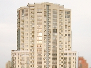 Обменяю 6к квартиру (пентхаус) Печерский р-н, на 3-4 к квартиру