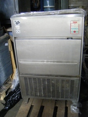 Льдогенератор в рабочем состоянии б у