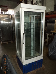 Витрина нейтральная стеклянная с вращением в рабочем  состоянии  б у 