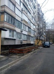 Трехкомнатная квартира , Соломенский р-н, улица Златопольская 4к